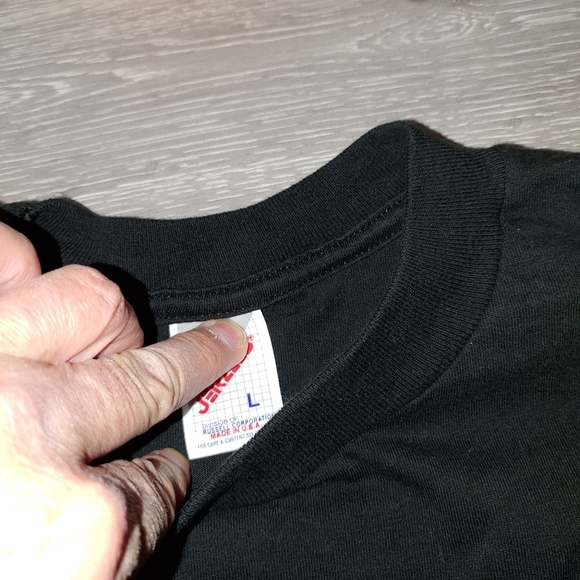 New York Embroidered Tshirt - Picture 3 of 4